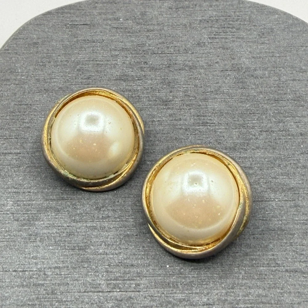 Chunky Cream Pearl Clip On Earrings Gold & Silver Tone Round Statement Fashion